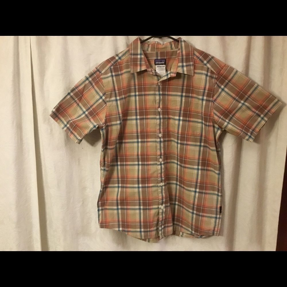 Patagonia Men’s Plaid Button Up Short Sleeve Sz M